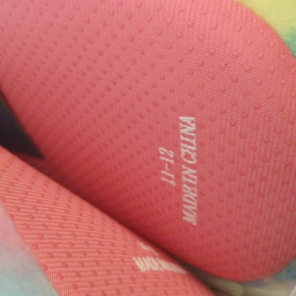 Odessa the Ornament Squishmallow Slippers Child Squishmallow Slippers 11-12 Kids - Picture 7 of 7